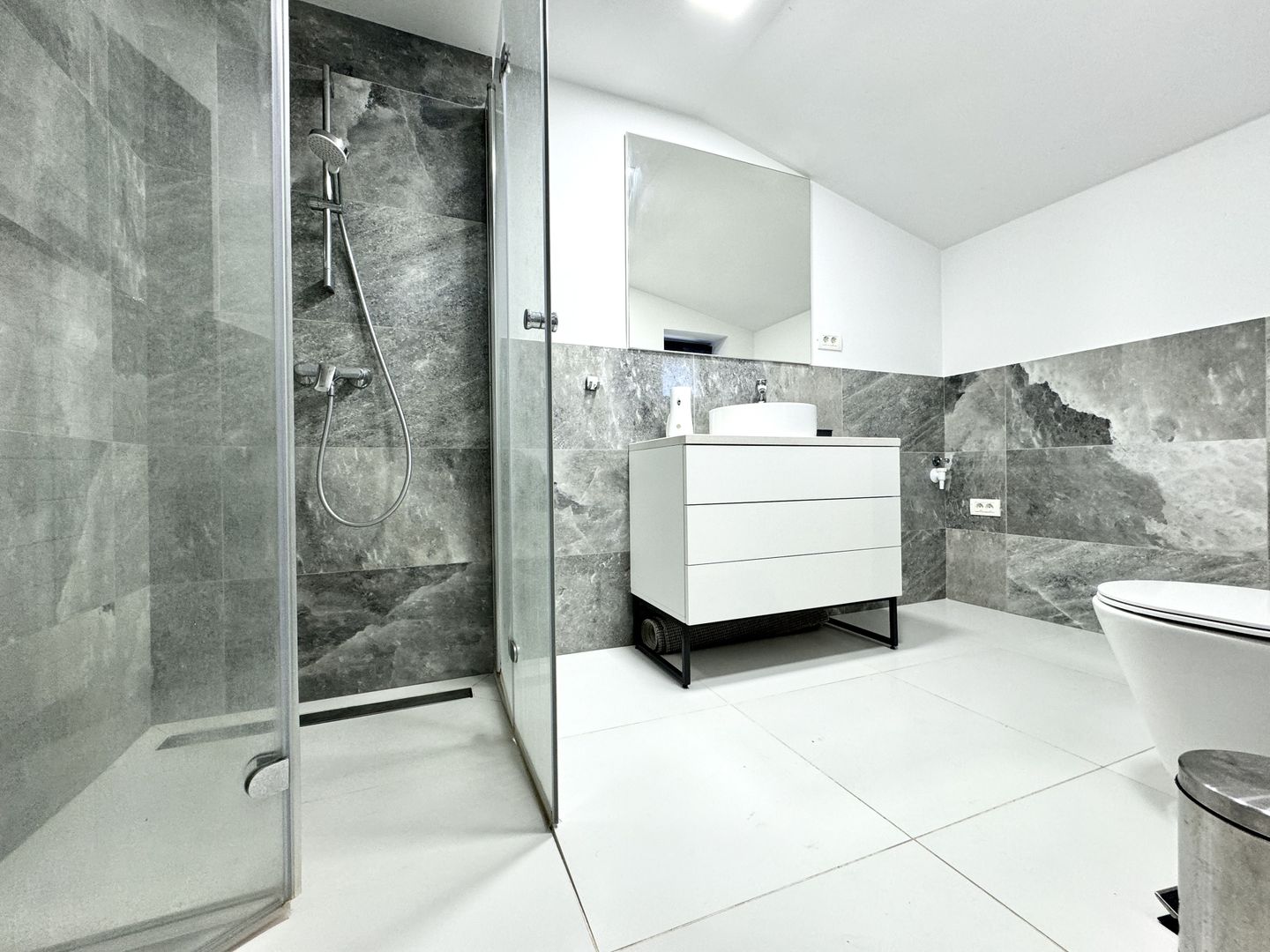 Apartament 2 camere CENTRAL - in clădire cu 4 apartamente - Poză 22
