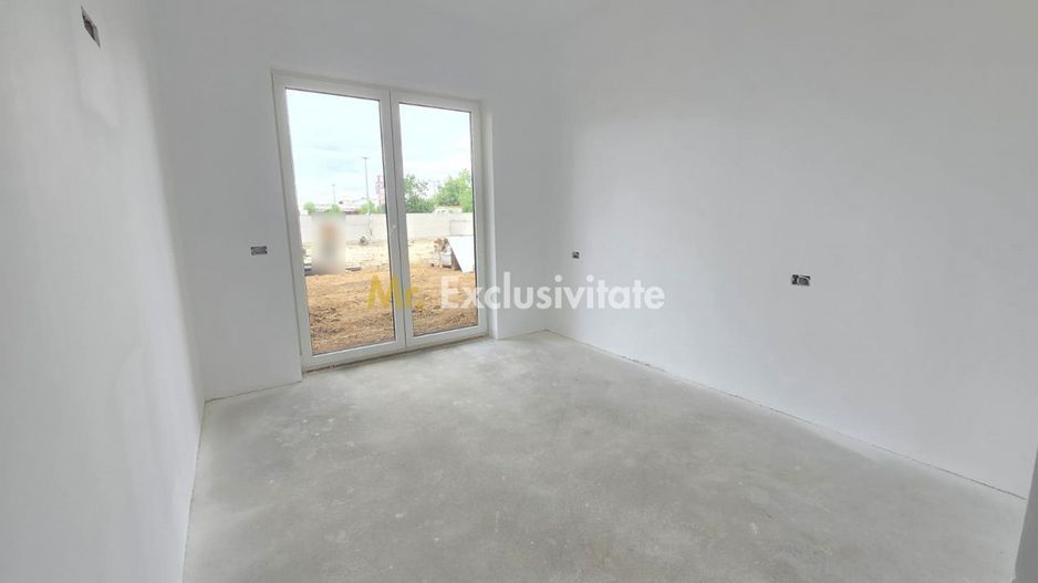 De vânzare apartament 2 camere ansamblu de locuinte Micro 9 in Satu Mare - Poză 4