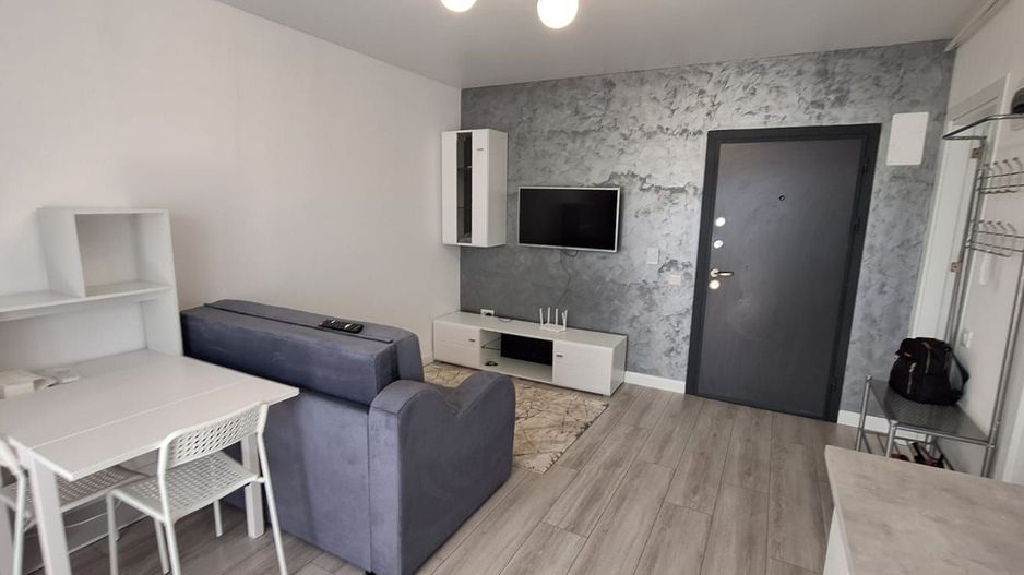 Studio 42mp Aparatorii Patriei 4/6 - Poză 1