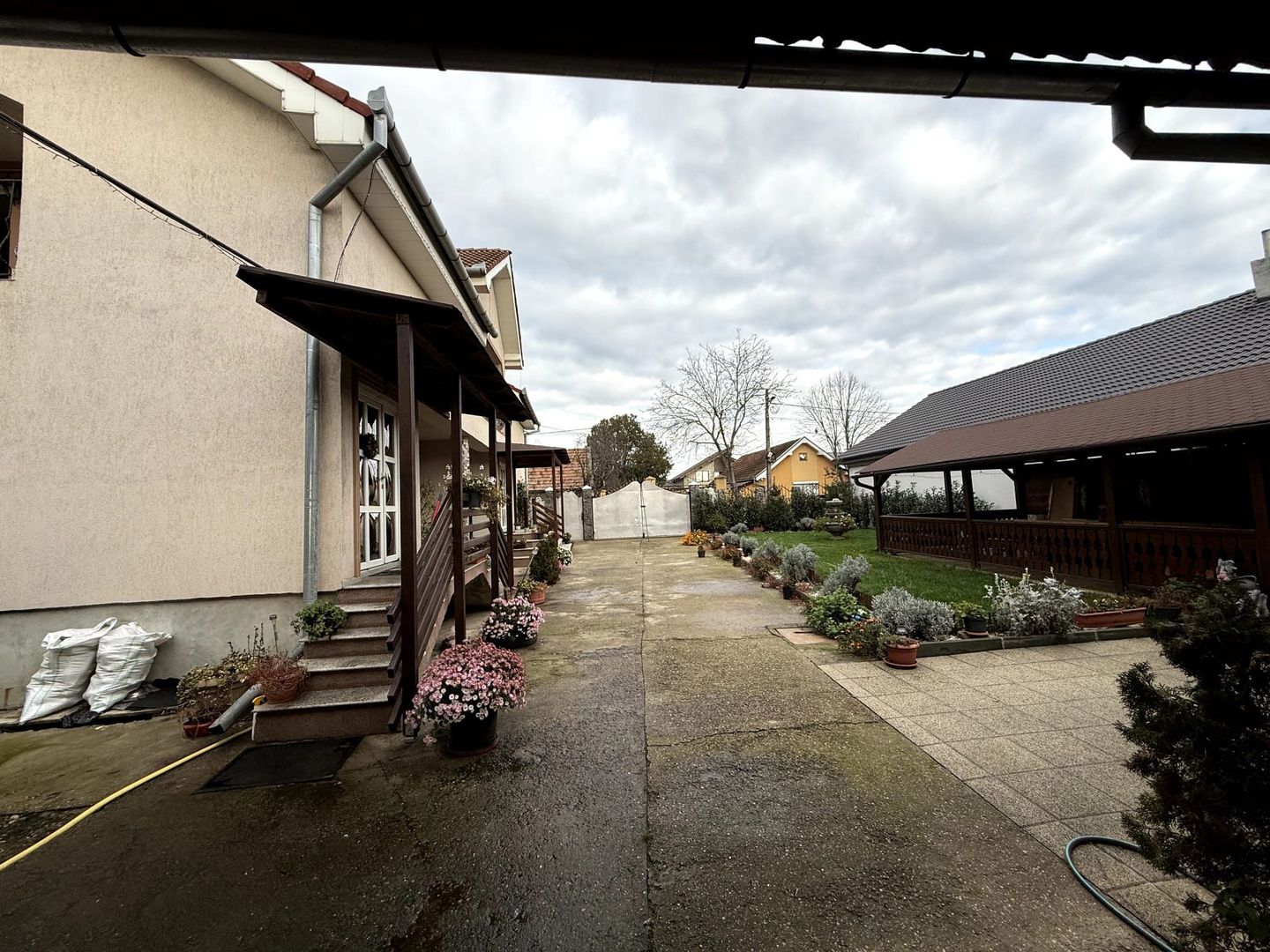 Proprietate impresionanta de vanzare cu mult teren in Santandrei - Poză 9