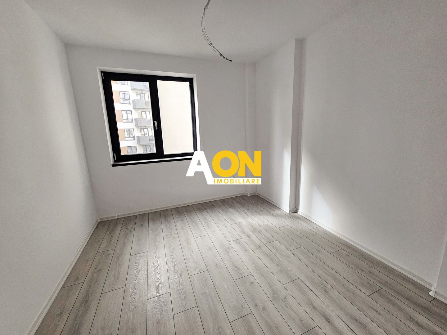 Apartament cu 3 camere, etaj 1, bloc nou 2025, cu parcare - Poză 4