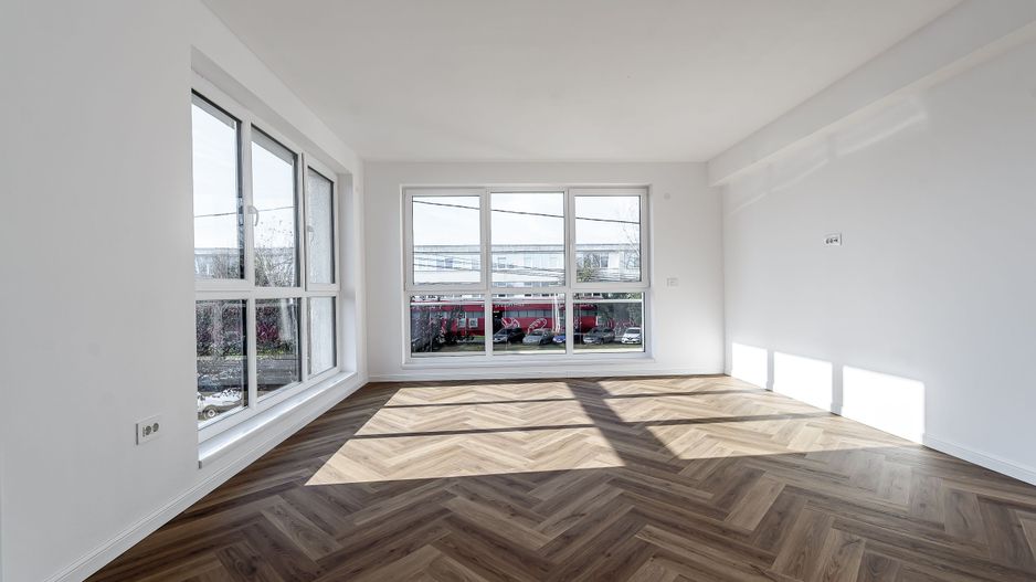 Clădire nouă P+2 cu showroom și birouri în Arad - Poză 9