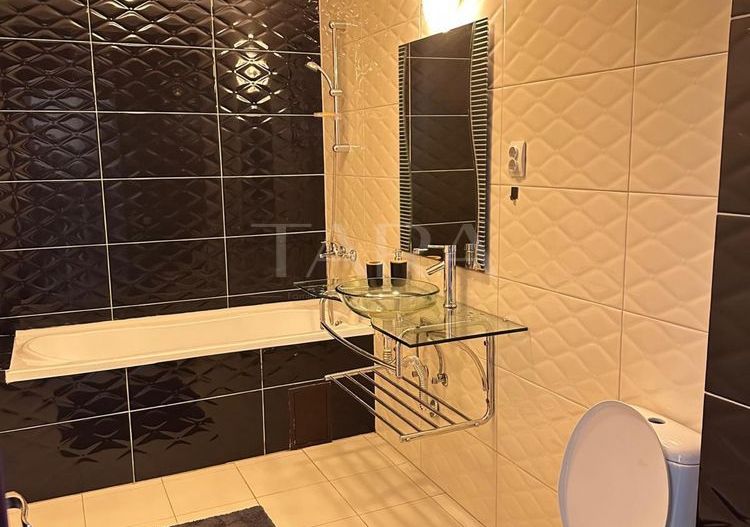 Apartament de vânzare cu 2 camere, balco, parcare, zona Stadionului. - Poză 5