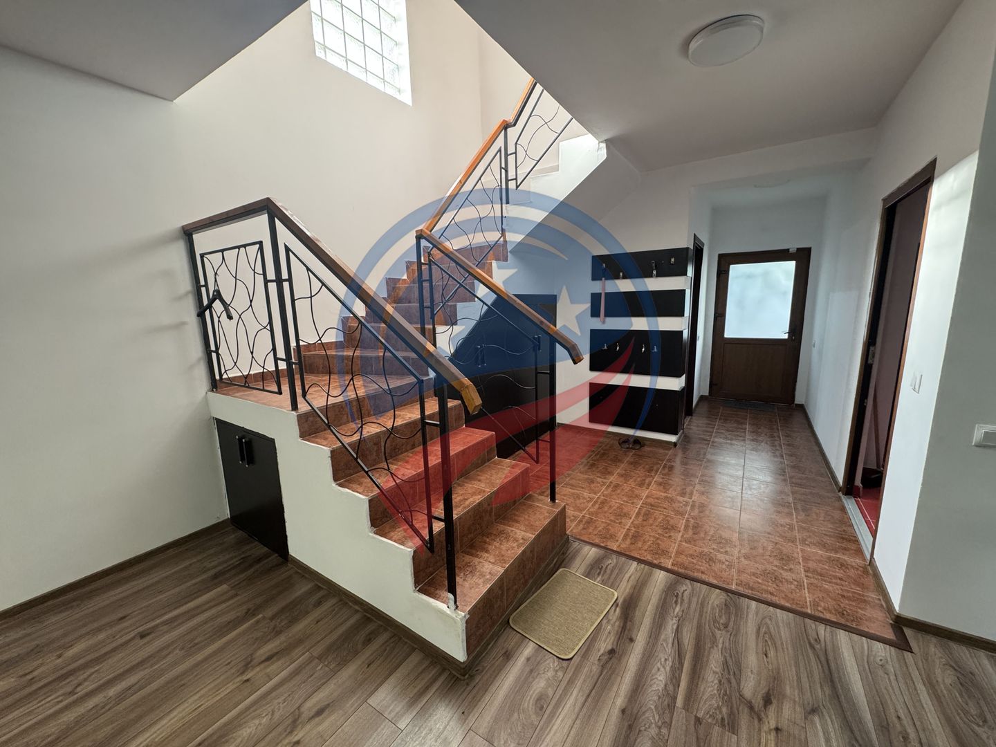 Casă spațioasă P+1, în spatele Stadionului Ion Oblemenco, Craiova - Poză 5