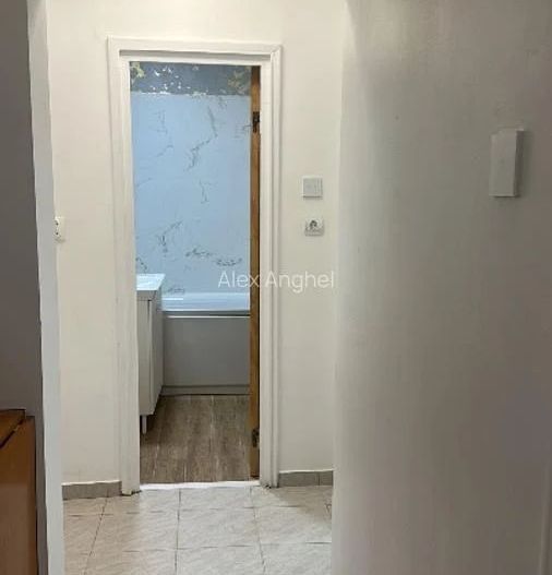 Apartament de inchiriat 3 camere zona Tineretului - Poză 10