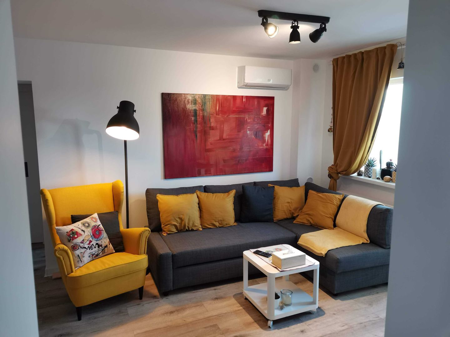 De vanzare Apartament 4 camere Mosilor -Dacia modern - Poză 1