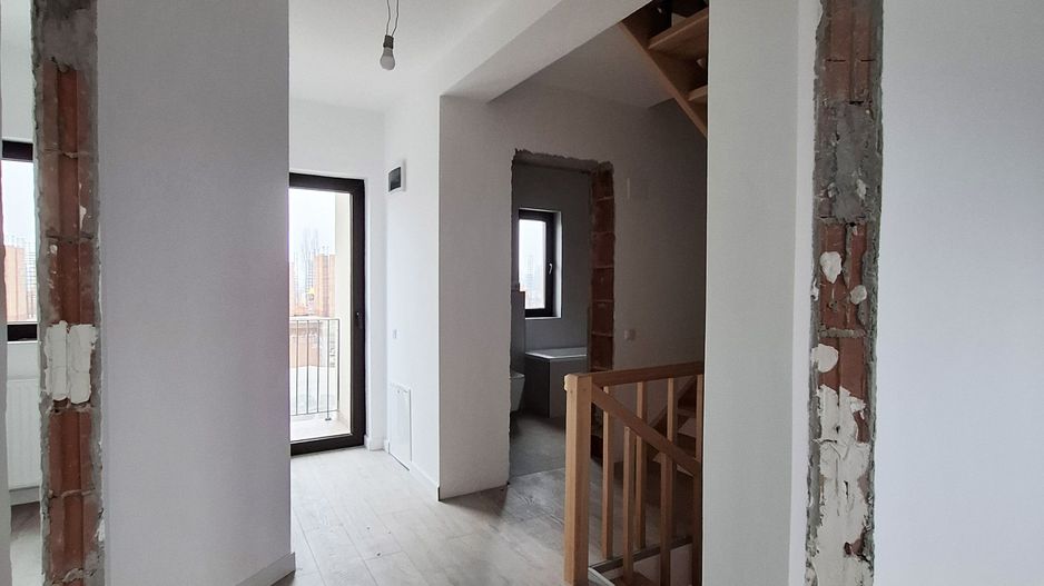 Casa P+1E+M, cu 5 camere, zona Rudului - Poză 9