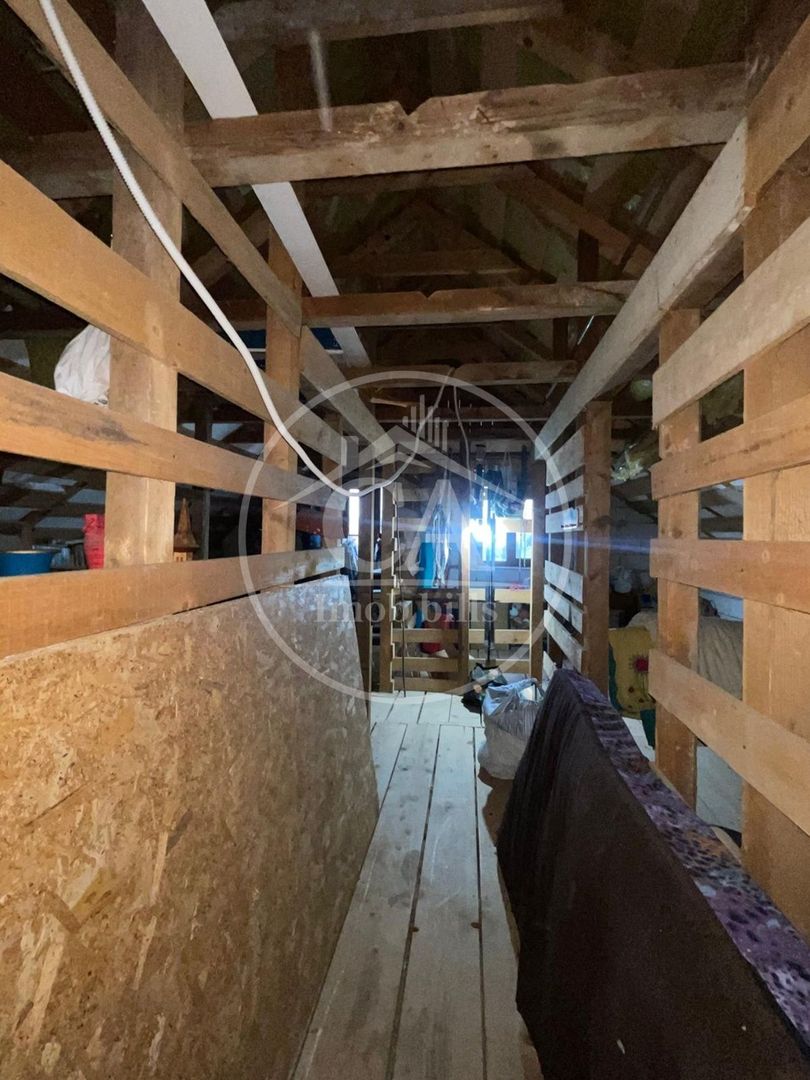 Casa de vânzare cu 7 camere in zona Nufarul, Oradea - Poză 25