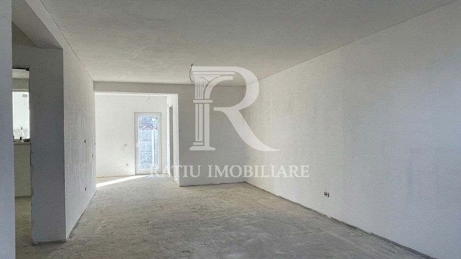 Casă cu 3 Camere | Semifinisată | Nojorid - Poză 3