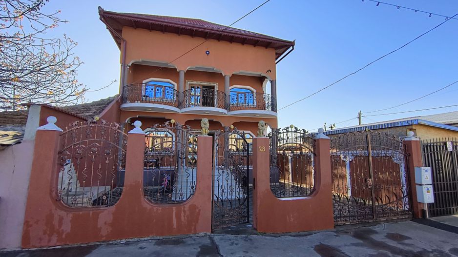 Medgidia | Casă cu 5 camere spațioasă - Poză 1