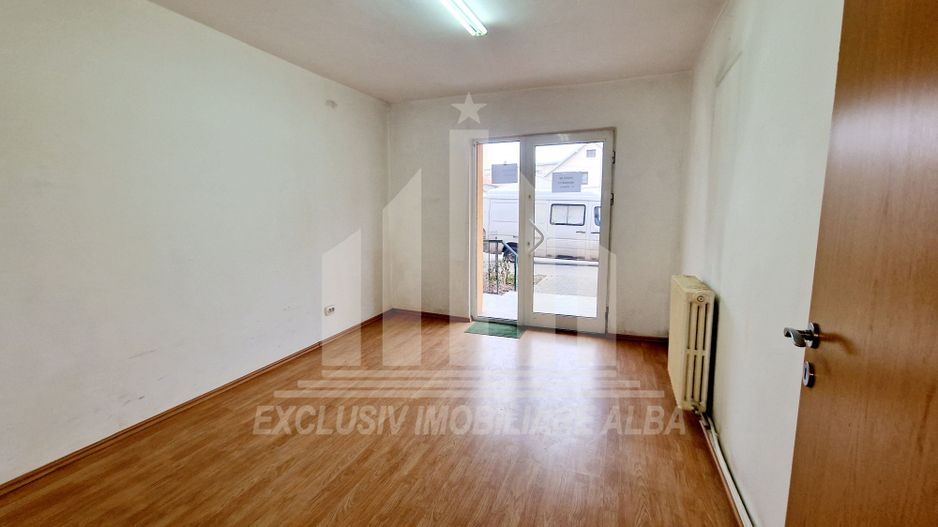 Vand apartament 2 camere decomandate in Cetate - Poză 4