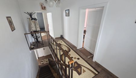 Casa 4 camere 1000 mp teren zona Subarini