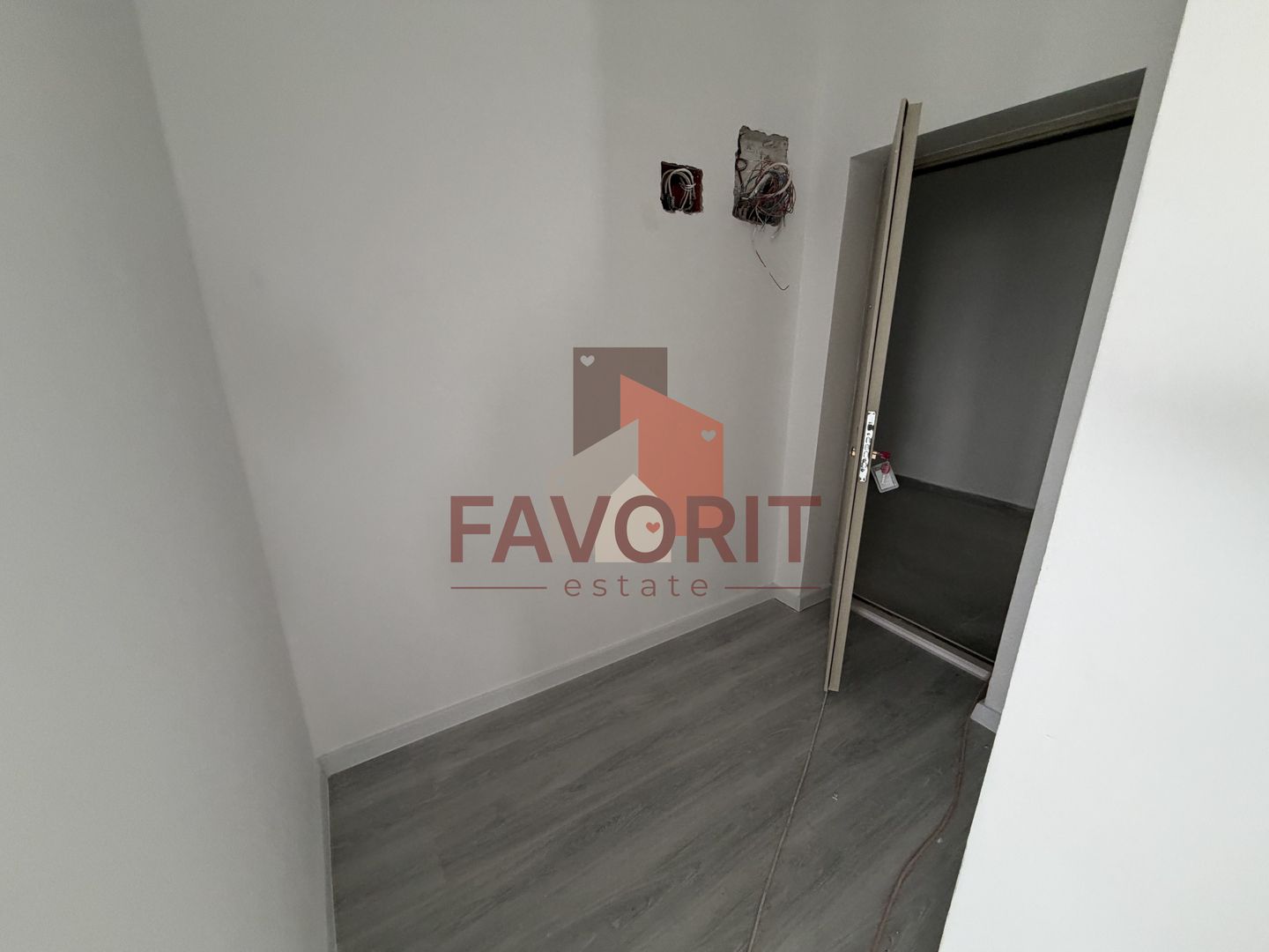 Etaj 2. Finisaje la alegere. 2 locuri parcare - Poză 7