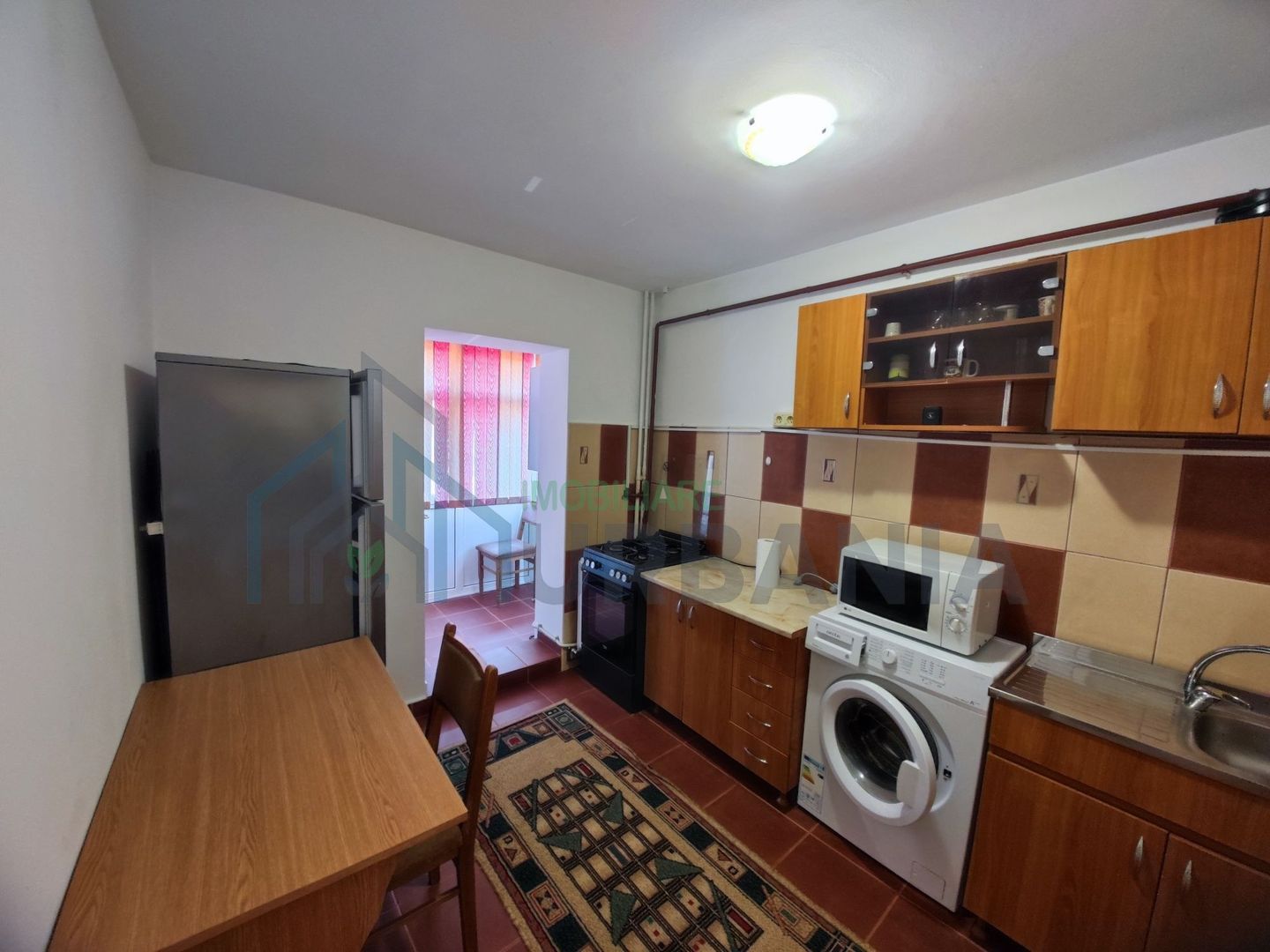 # - Apartament cu o cameră - 5 minute de Podu Roș - Poză 4