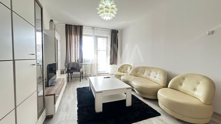 Apartament 3 camere, decomandat - Central - Poză 1