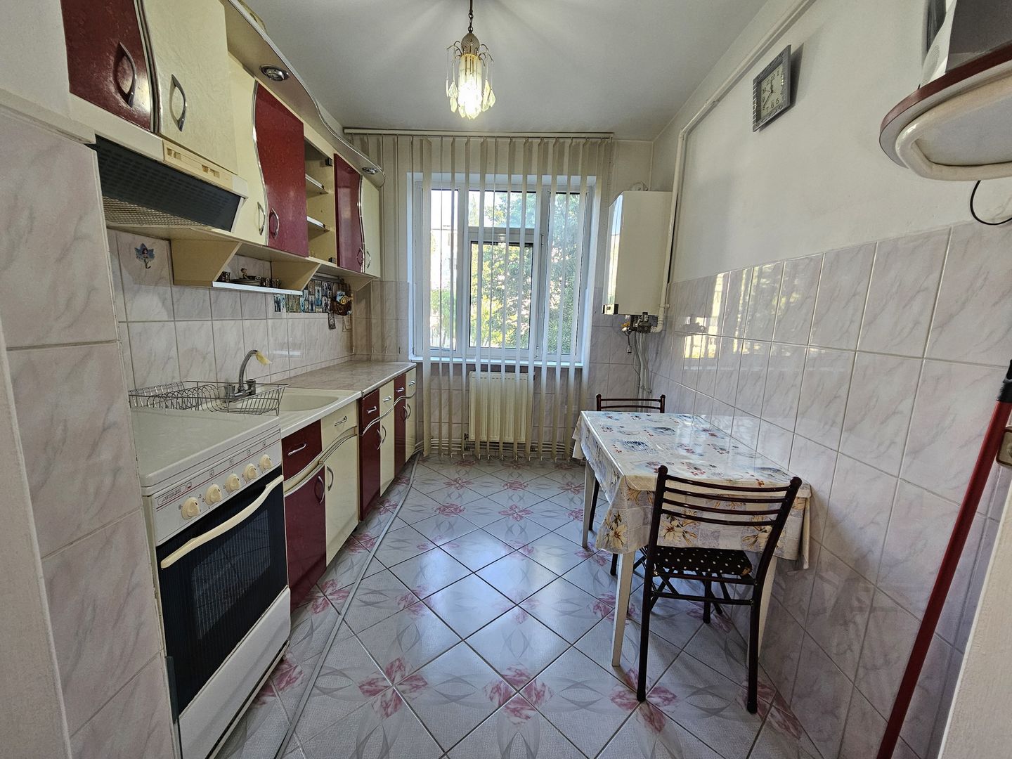 Apartament 2 camere Ultracentral, etaj 1, Centrala mobilat utilat - Poză 2