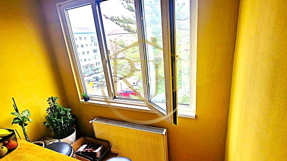 Vand apartament cu 4 camere in zona spitalul judetean,comision ,,0'' - Poză 13