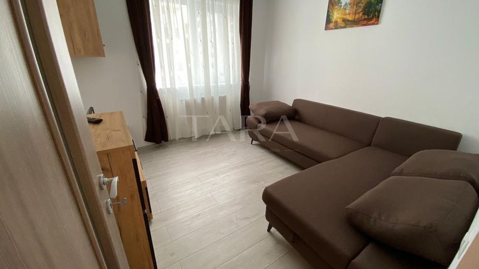 Apartament decomandat cu 2 dormitoare și parcare în CF, zona VIVO! - Poză 5