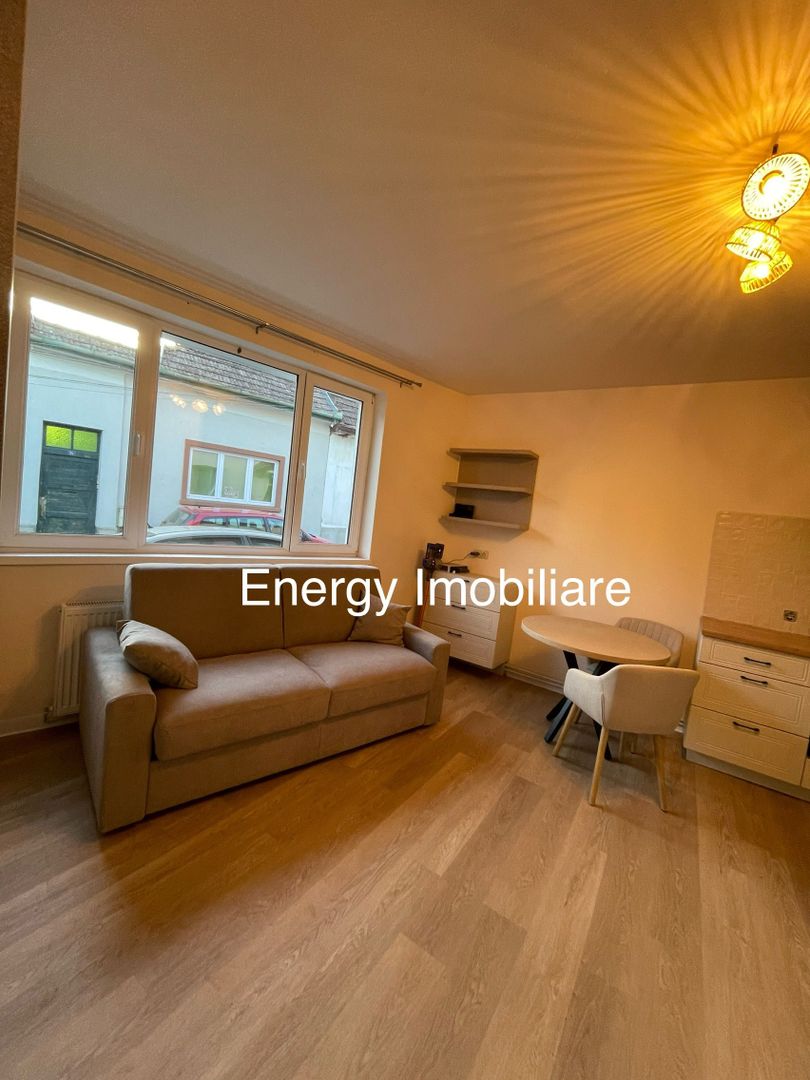 Casă cu 1 cameră, zonă central - Poză 1