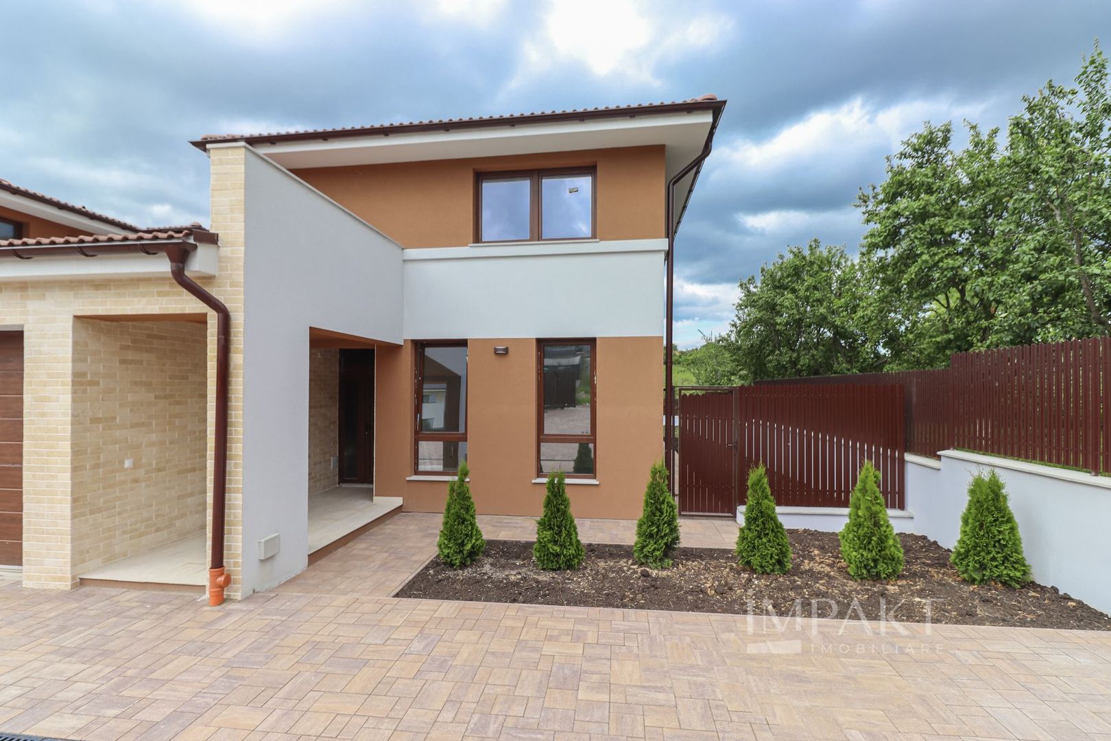 Case cuplate 5 camere si teren de 700 m2 in Feleacu - Poză 33