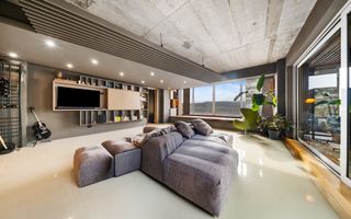 Penthouse exclusivist cu acces din lift, terasa 340 mp, 245 mp utili - Poză 2