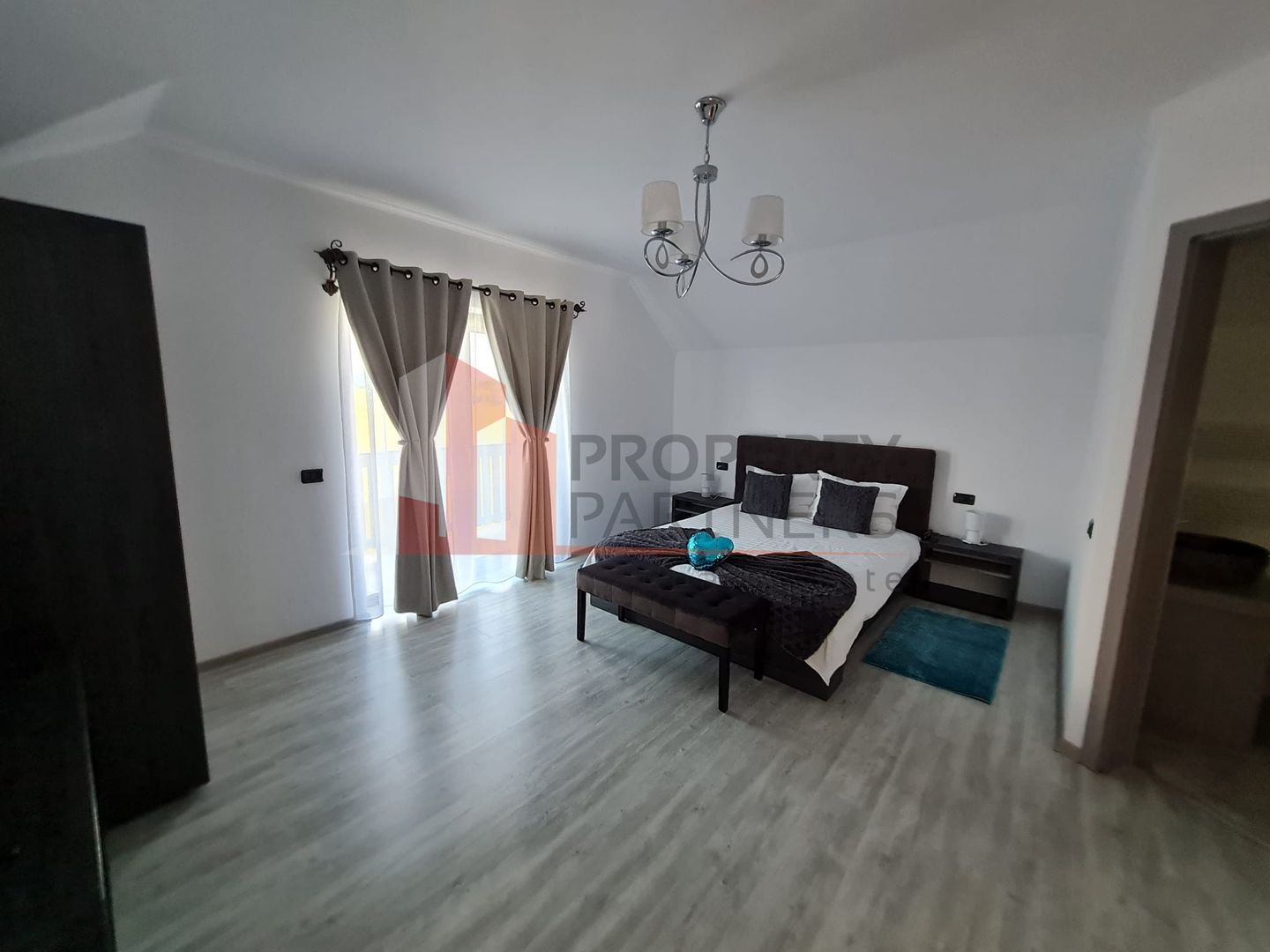 Casă modernă 5 camere | Vedere Bucegi & Piatra Craiului | 4 km Castelul Bran - Poză 8