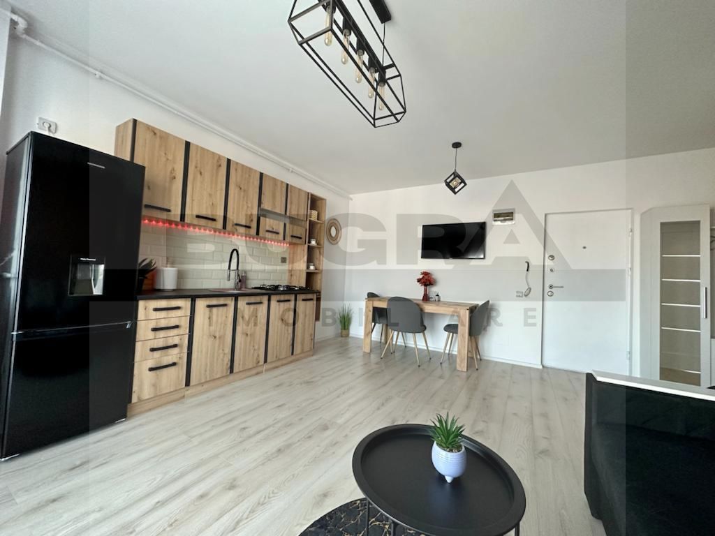 Apartament 2 camere, balcon, parcare, zona Teilor - Poză 6