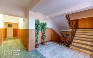 Cladire cu 24 camere, langa Castelul Regal Savarsin - Poză 14