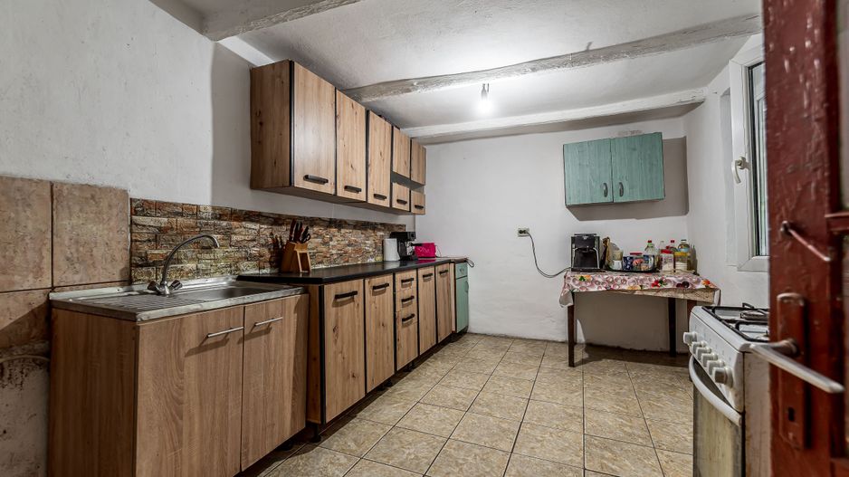 Casă cu teren 3.950 mp | Dorobanți | 63.500 € negociabil - Poză 4