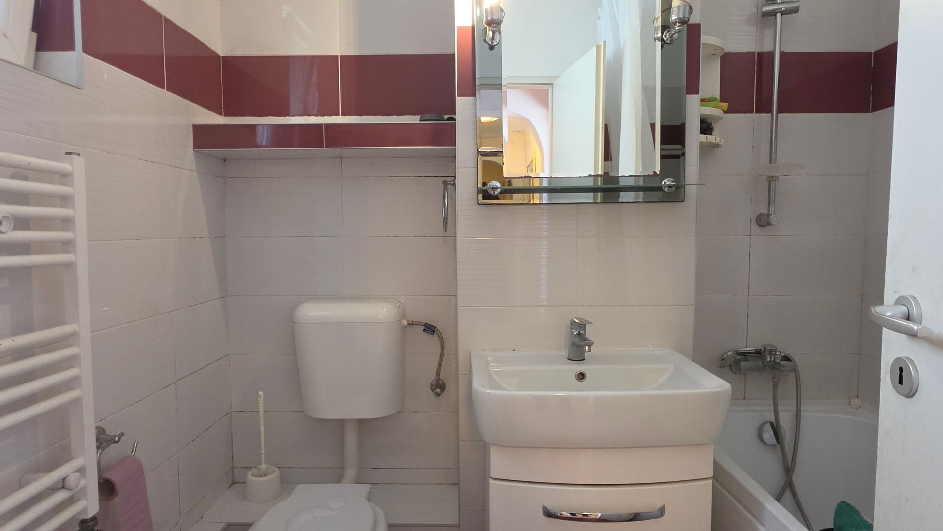 De inchiriat  3 camere decomandat, Centrul Civic-Onix, bloc verde - Poză 11