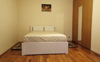 Garsonieră spațioasă de 50 mp, ultracentrală, renovată, Bd. Unirii - Poză 1