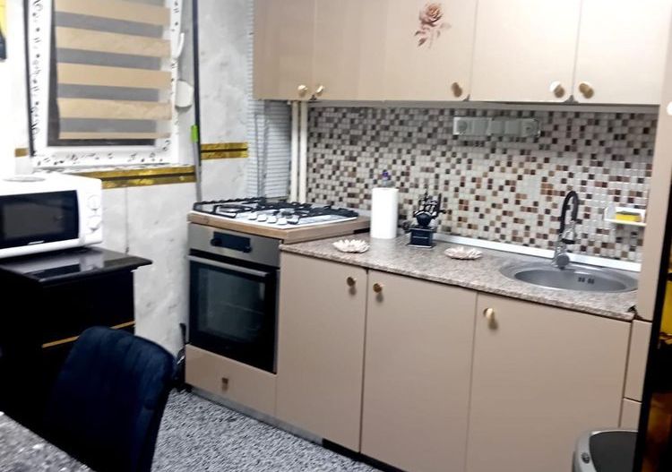 Vanzare garsoniera sect 2 - Poză 1