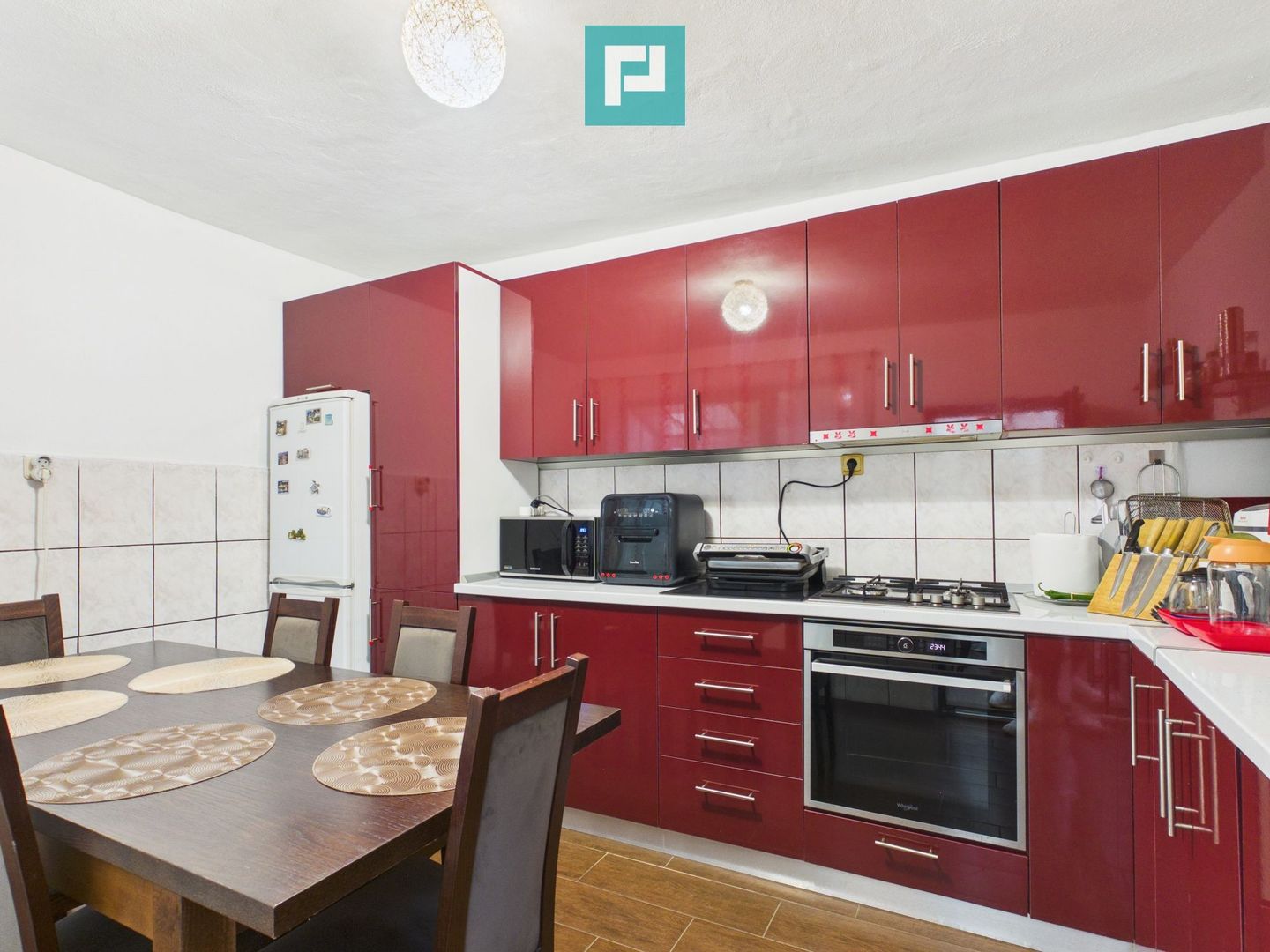 Casă cu 4 camere și teren de 5538 mp în Macea - Poză 6