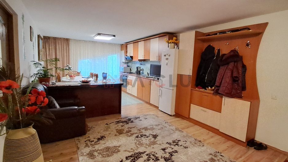 3 camere, Terasa, Garaj, Plopilor Noi!! - Poză 2