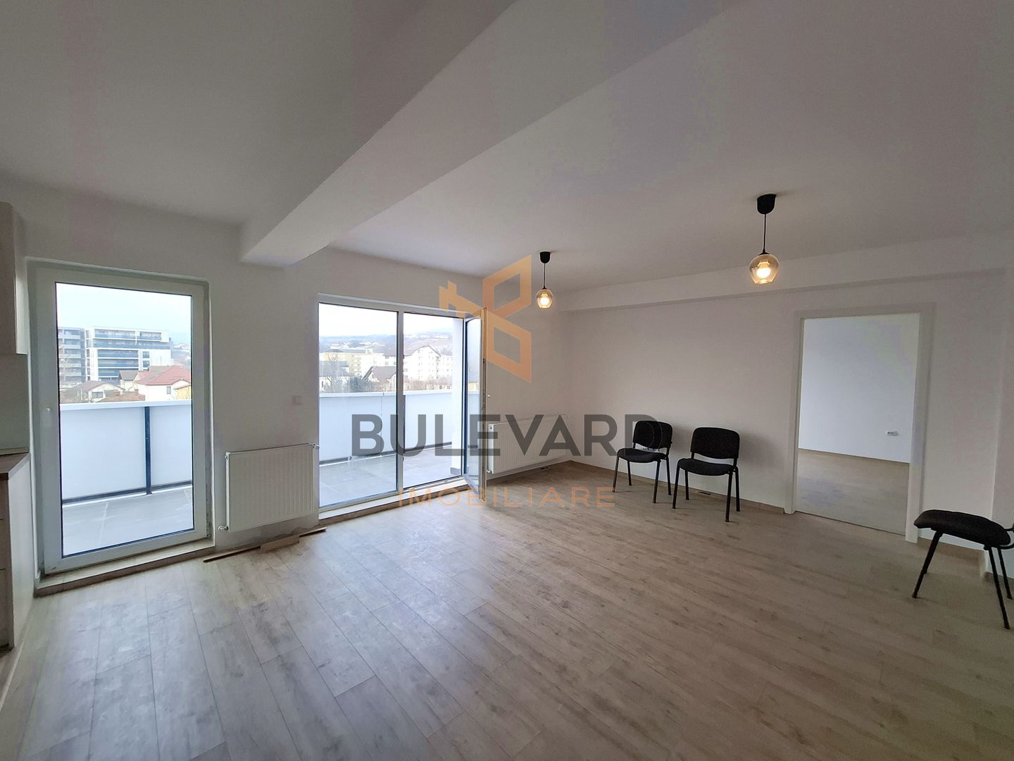 Spatiu de birou 62.5 mp + terasa 32 mp, parcare - Poză 3