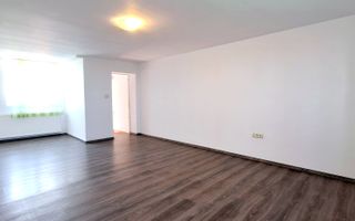 Oferim spre inchiriere, Apartament spatios, 4 camere, pentru locuit sau Firme - Poză 9