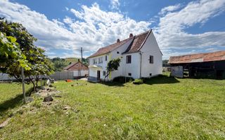 Casa individuala cu teren generos – 8.356 mp – Tichindeal, jud. Sibiu - Poză 1