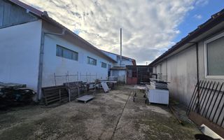 Se oferă spre vânzare / închiriere clădire cu spațiu comercial - Poză 6