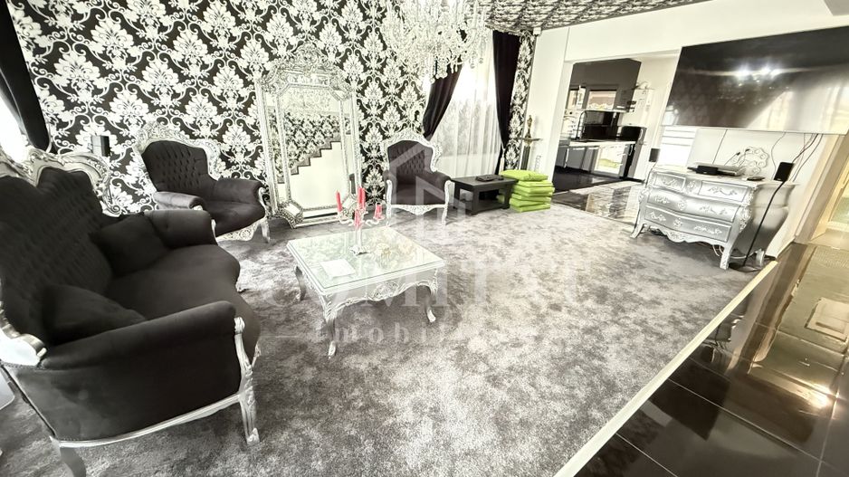 Casă de tip triplex | 3 dormitoare | 4 parcări | Zona Eroilor-Florești - Poză 1