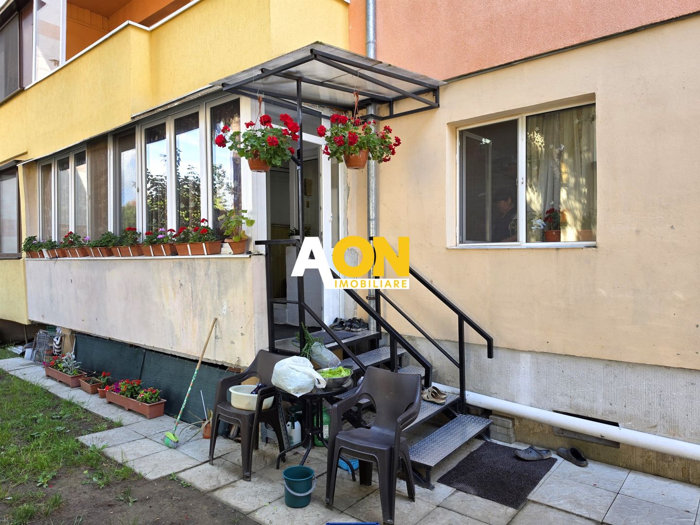 Apartament cu 3 camere, parter, boxă, acces curte, Cetate, zona Closca - Poză 10