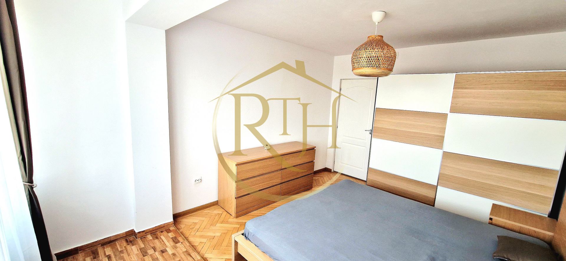 Inchiriez apartament modern cu 2 camere –zona Circumvalatiunii-Complex Favorit - Poză 3