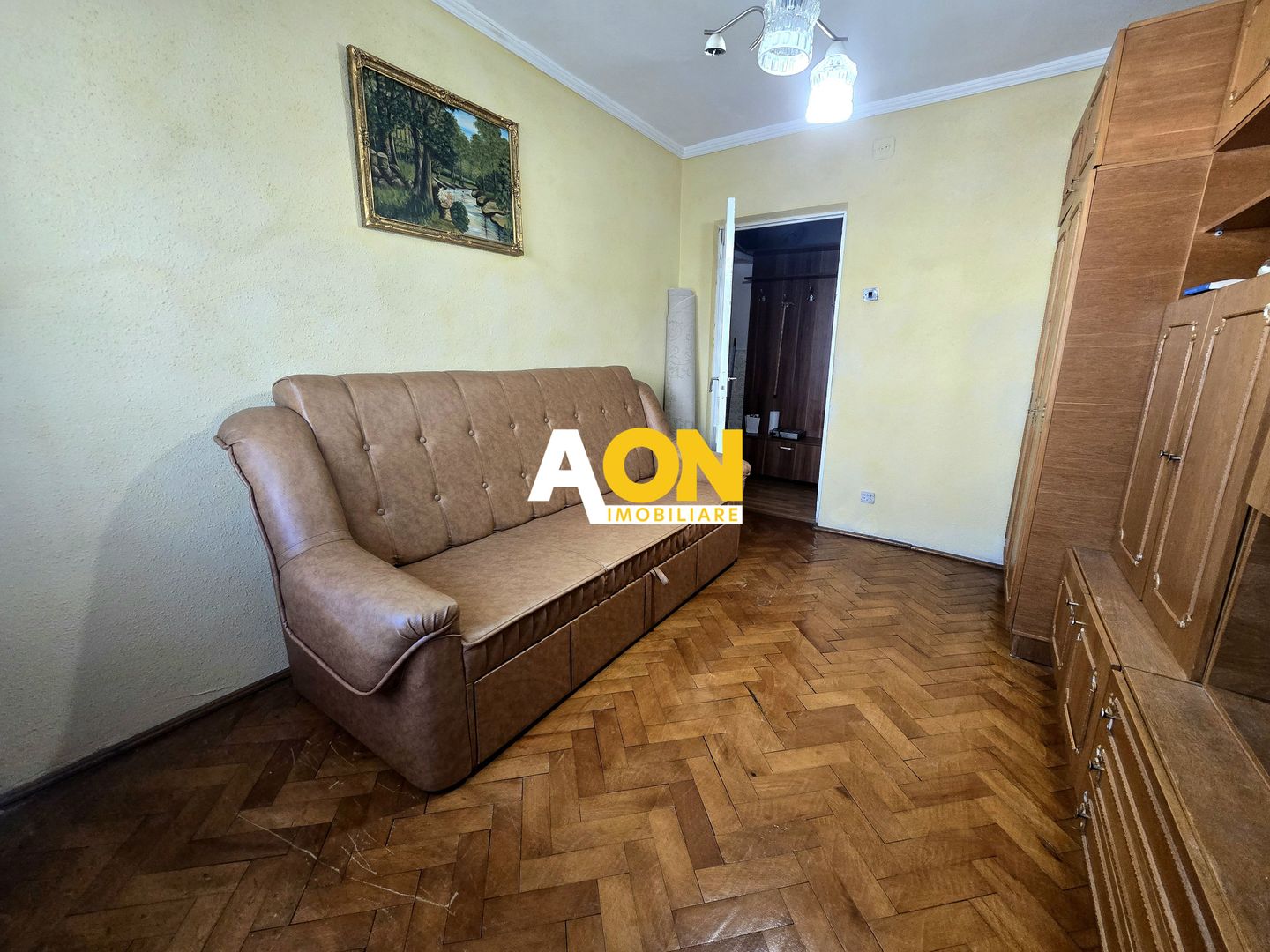 Apartament 3 Camere, 2 Bai, 2 Balcoane, Zona Cetate - Poză 9