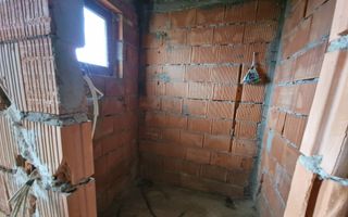 Casa individuala impartita in 2 apartamente | Ianova - Poză 11