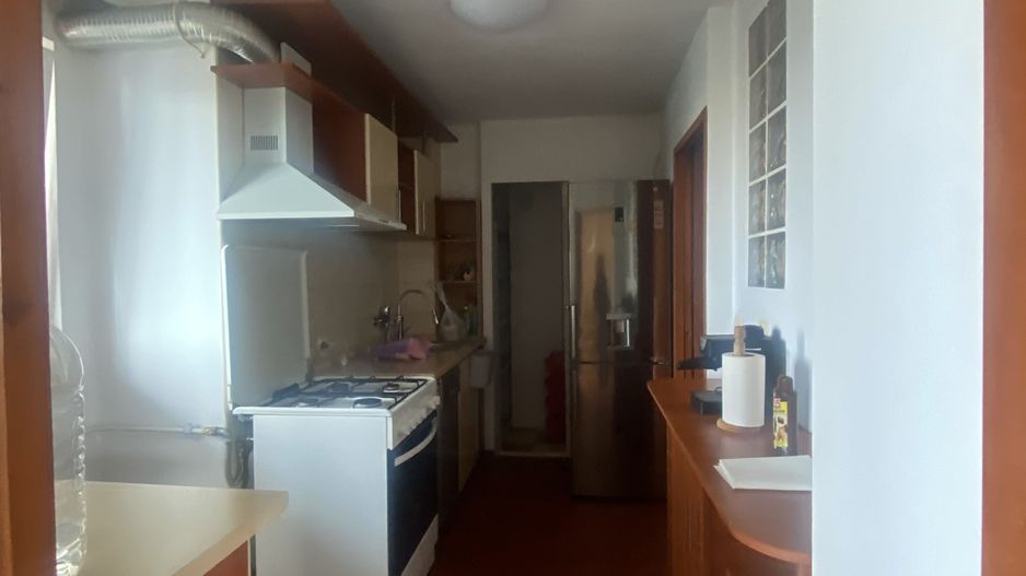Apartament spatios, trei camere, Lujerului - Poză 9
