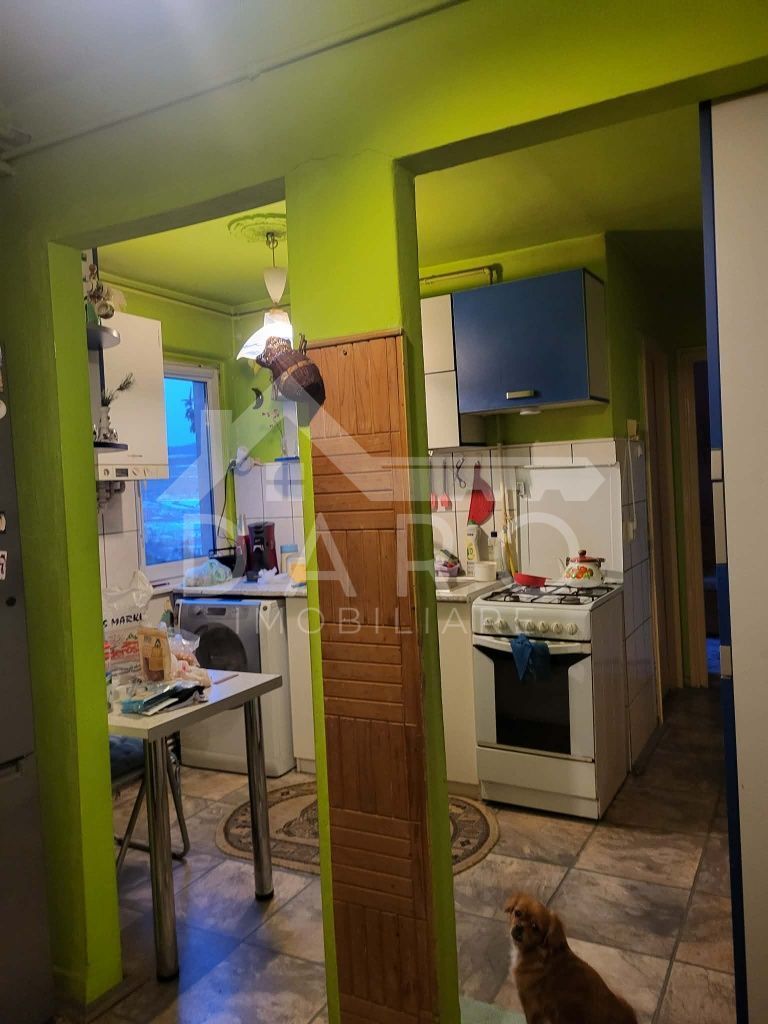 Vând apartament cu 3 camere în Dambu - Poză 6