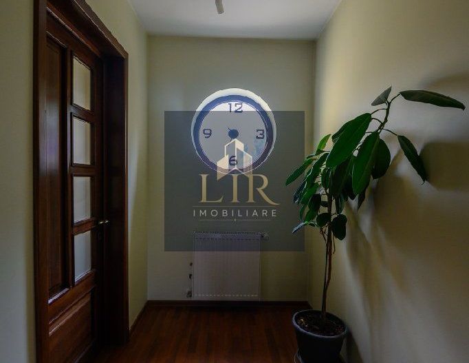 Vilă 5 camere 240 mp, mobilata,teren 806 mp – Platou Galata, Iași - Poză 13