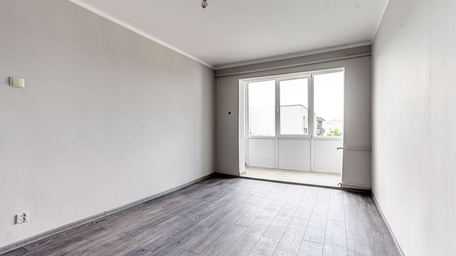 REZERVAT Pret redus Apartament cu 2 camere, renovat, in Vlaicu - Poză 2