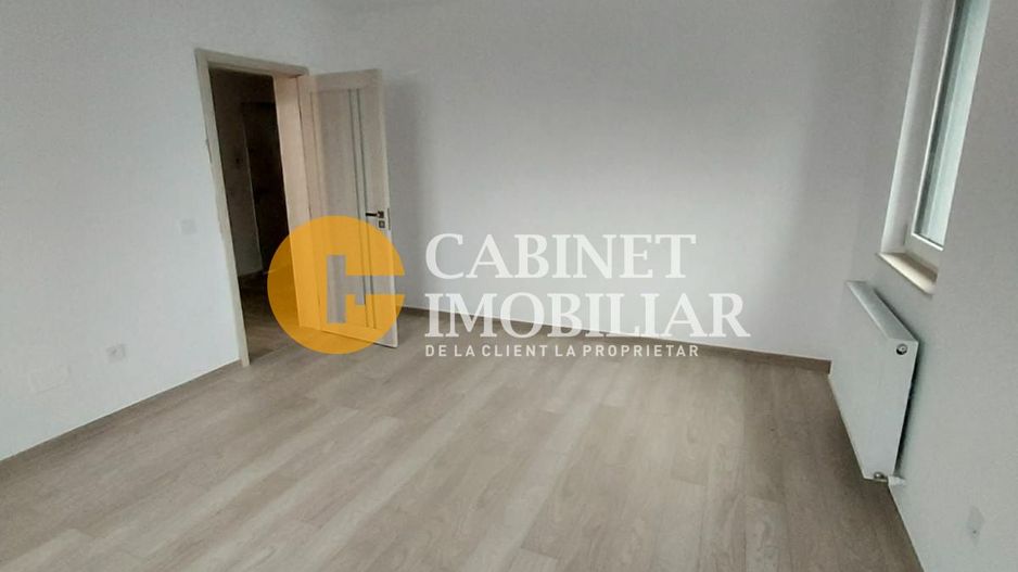 BUCIUM - 1 CAMERA DECOMANDAT - LOC DE PARACRE INCLUS - INTABULAT - Poză 3