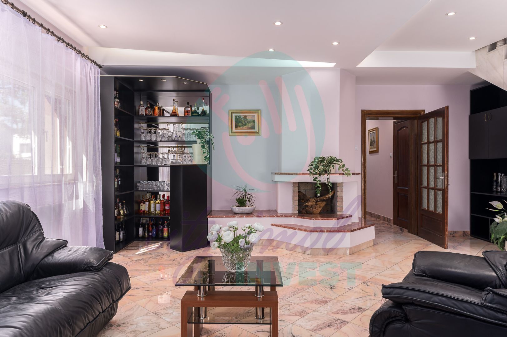 Vilă spațioasă cu curte superbă lângă Parcul Circului - Poză 9