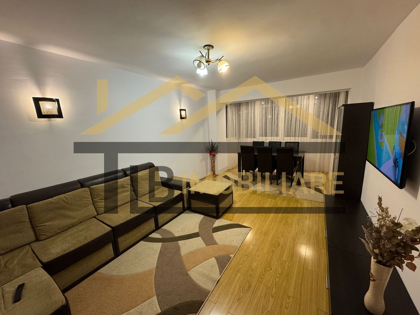 Apartament de 3 camere, 74mp, decomandat, Zona Fortuna - Poză 1